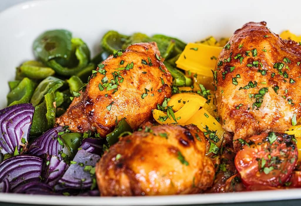 Frango grelhado com legumes ao forno: simples e nutritivo 2 Frango grelhado com legumes ao forno: simples e nutritivo