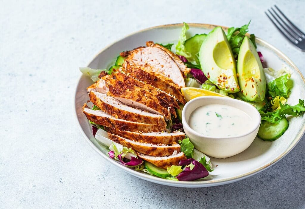 Salada de folhas com frango e abacate 5 Salada de folhas com frango e abacate