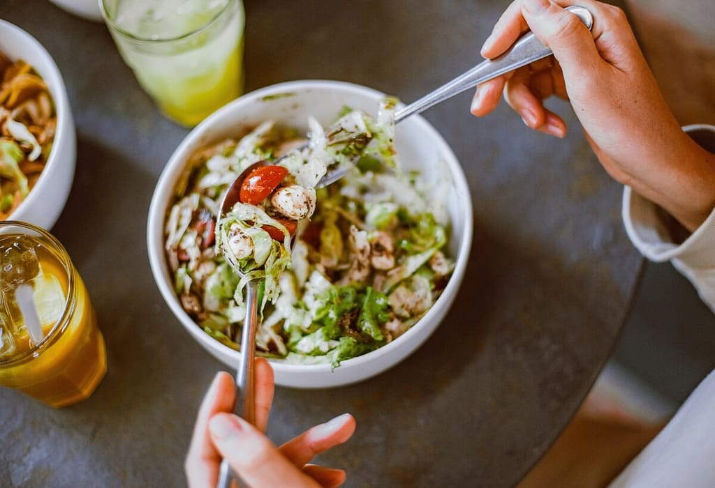 Alimentação Consciente: Impacto na Energia e Foco 2 Alimentação Contsciente: Impacto na Energia e Foco