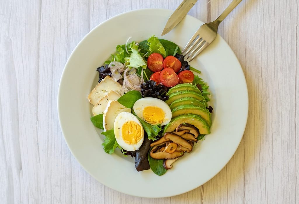 Refeições Low Carb, Sem Glúten e Sem Lactose: Guia Completo Para o Seu Dia a Dia Refeições Low Carb, Sem Glúten e Sem Lactose: Guia Completo Para o Seu Dia a Dia