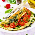 Omelete com Espinafre e Tomate: Receita Saudável, Rápida e Cheia de Energia omelete com espinafre e tomate