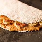 Tapioca com pasta de amendoim e banana Tapioca com pasta de amendoim e banana