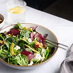 3 Saladas Anti-inflamatórias com Ingredientes Naturais: Receitas Detox Simples e Saborosas 3 Saladas Anti-inflamatórias com Ingredientes Naturais: Receitas Detox Simples e Saborosas