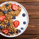Iogurte vegetal com granola caseira 1 Iogurte vegetal com granola caseira