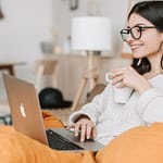 O que é Renda Silenciosa e Por Que ela é Perfeita Para Introvertidas (Especialmente com Blog) renda silenciosa com blogs